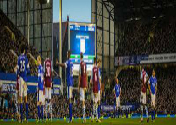 صفحه نمایش بیلبورد LED فضای باز با فاصله پیکسل 10 میلی‌متری